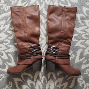 Fergalicious 5.5 never worn boots